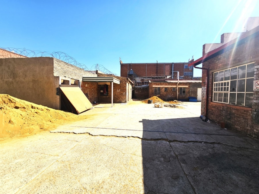To Let Commercial Property for Rent in Rustenburg Rural North West